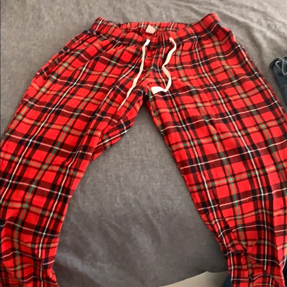 Old Navy plaid pajama pants